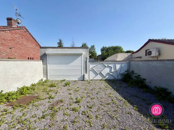 Entrepôt 283 m²