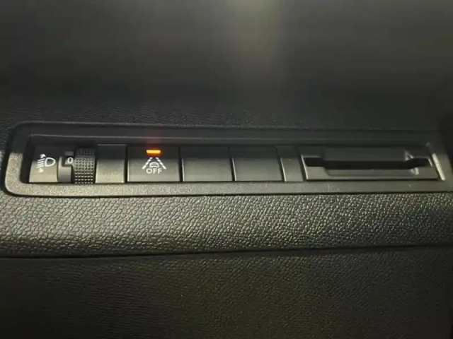 Peugeot 3008 1.2 puretech 130ch s&amp;s allure pack eat8 — photo 13