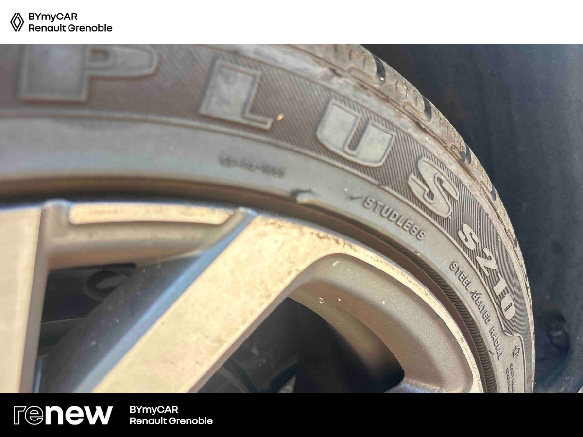 Renault Clio E-Tech 140 - 21N — photo 26