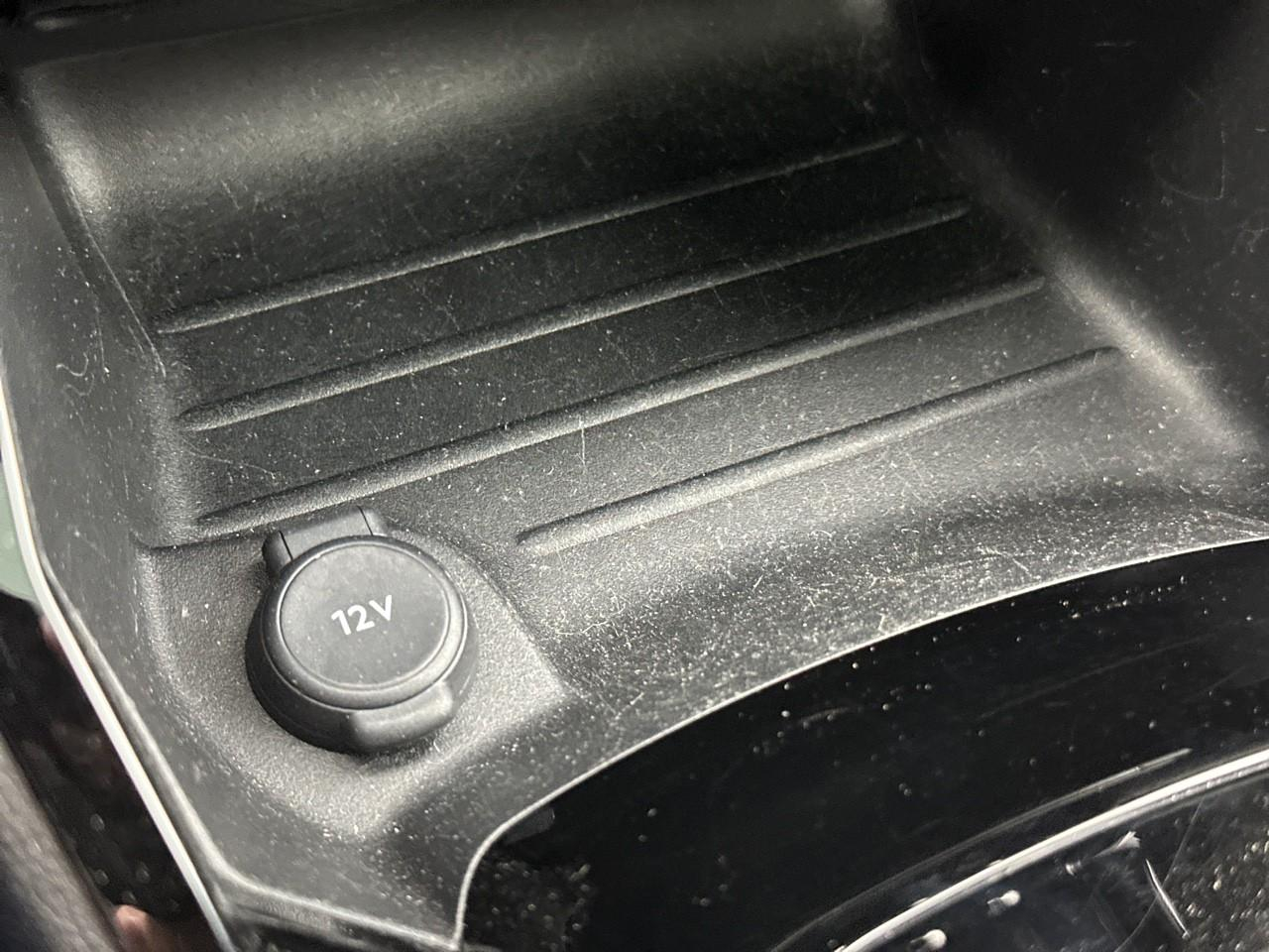 Peugeot 2008 puretech 130 s&s eat8 gt pack — photo 30