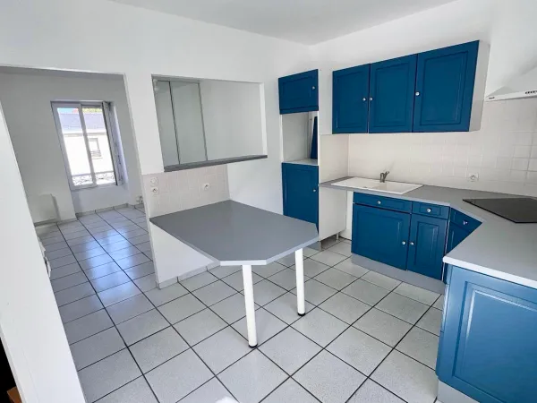 Apparemment T2, duplex quartier Zola / St Clair / Mellinet