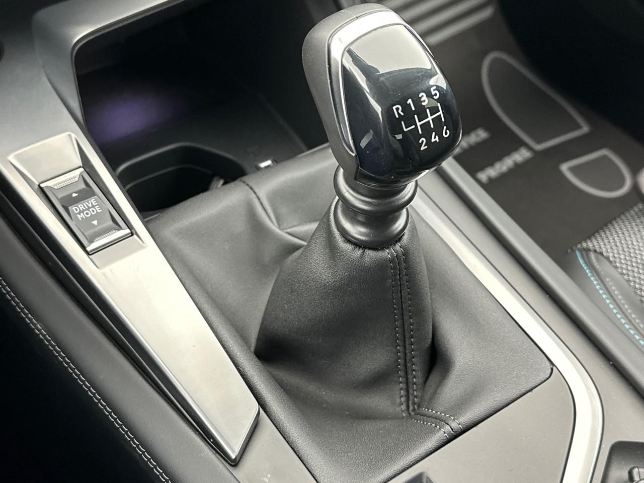 Peugeot 308 puretech 130ch s&s bvm6 allure pack — photo 32