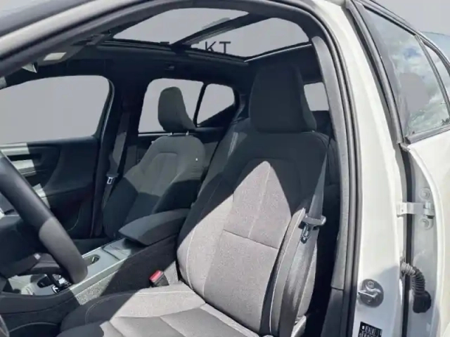 Volvo Ex40 single extended range 252ch ultra — photo 9