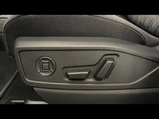Audi Q5 2.0 e-hybrid 299ch s line quattro s tronic 7 — photo 11