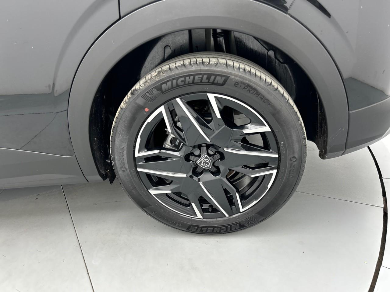 Peugeot 3008 hybrid 145 e-dcs6 allure — photo 16