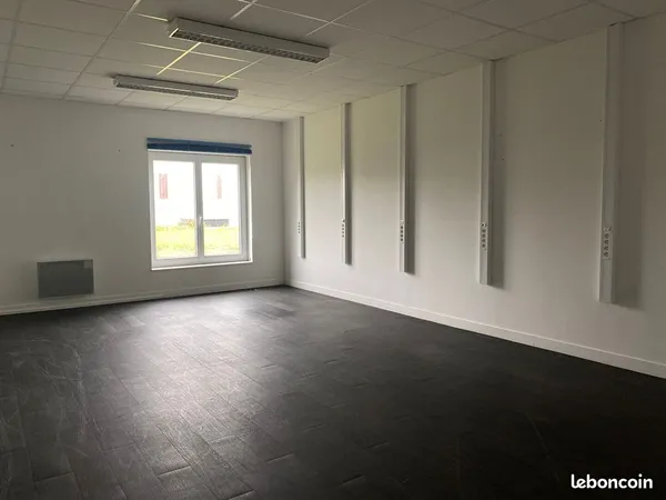 Local 35 m² GOUESNOU