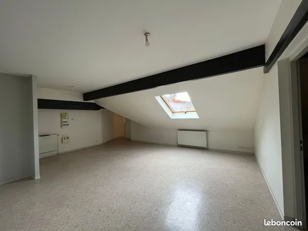 Appartement F3 de 90 m² - Cocheren - Charges Comprises (Chauffage, Eau Chaude et Froide)
