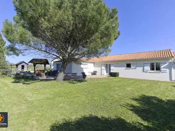Maison 7 pièces 232 m²