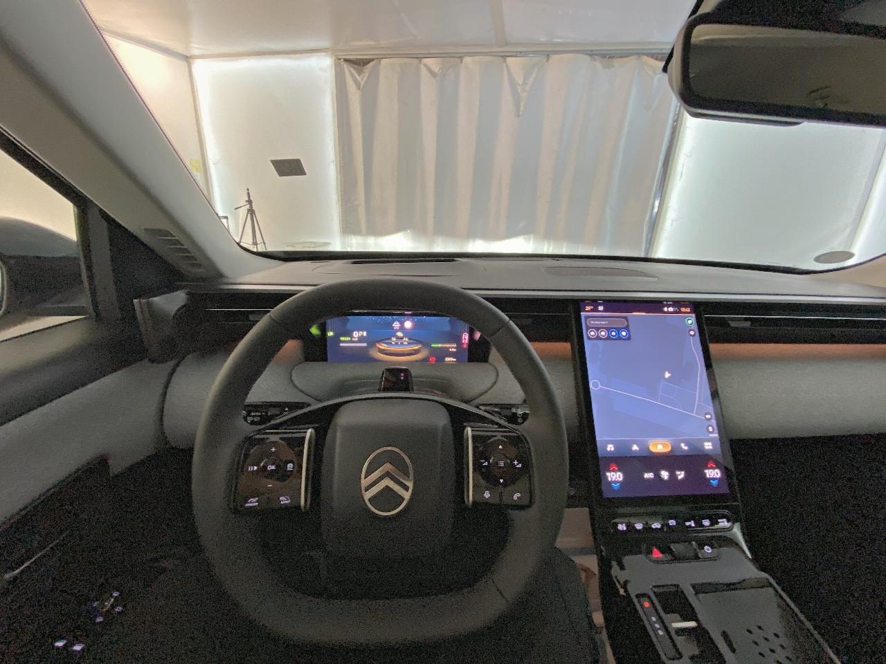 Citroën C5 Aircross e-c5 aircross 210 ch autonomie confort business — photo 12