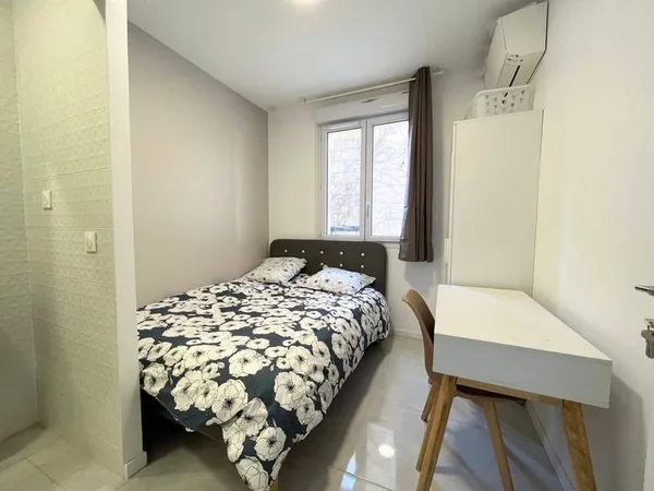 Appartement 20 pièces 200 m²