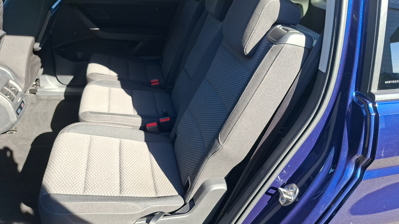 Volkswagen Touran 2.0 TDI 115 DSG7 7pl — photo 20