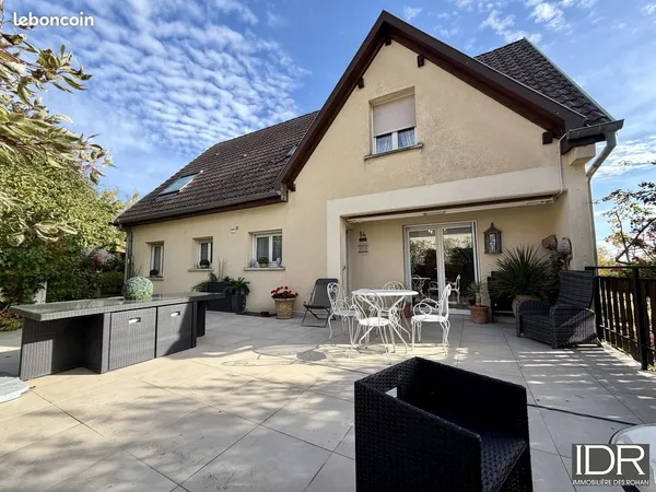 Maison 8 pièces 200 m²