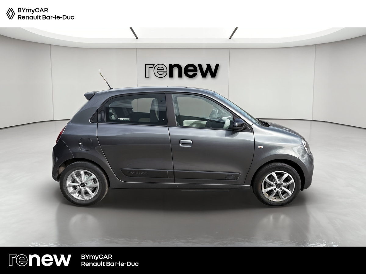 Renault Twingo III E-Tech — photo 6