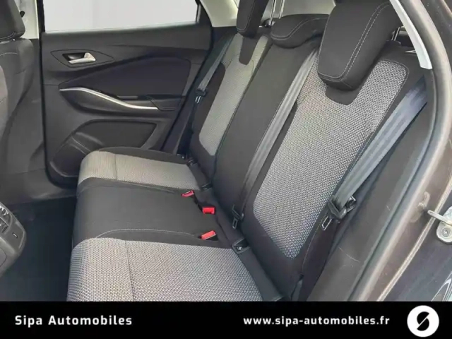 Opel Grandland X 1.2 turbo 130 ch — photo 13