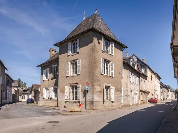 Maison 9 pièces 275 m²