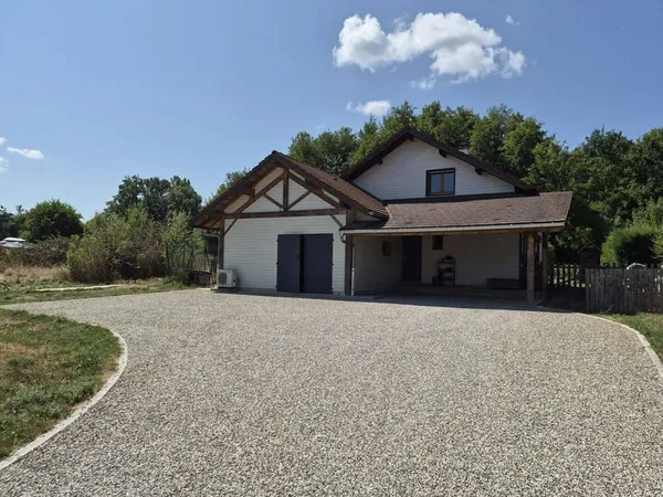 Maison 5 pièces 141 m²