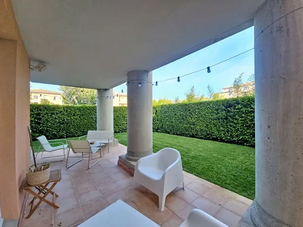 Aix-en-Provence, superbe T2 en rez-de-jardin avec immense e