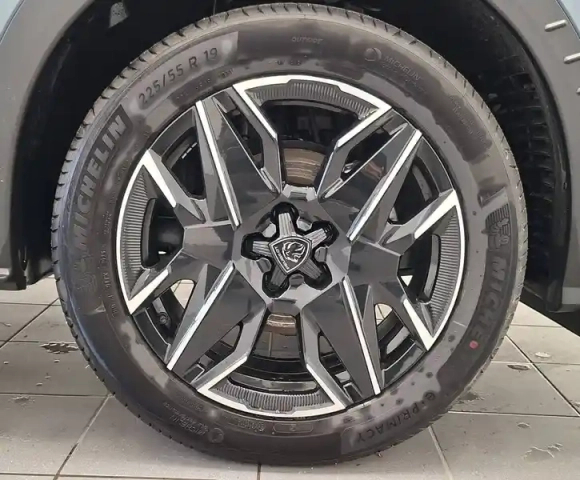 Peugeot 3008 hybrid 145 e-dcs6 — photo 27