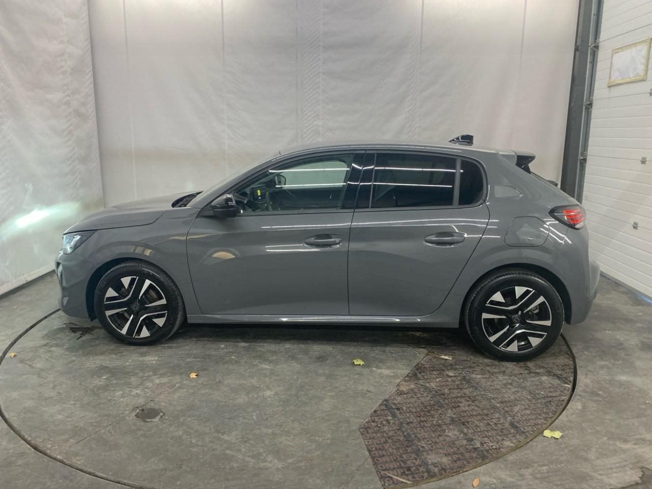 Peugeot 208 100 s&s bvm6 allure — photo 2