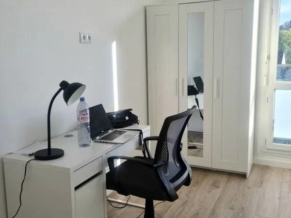 Lumineuse chambre en colocation à Yerres (RER D)