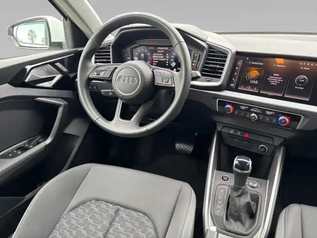 Audi A1 sportback 30 tfsi 116 ch s tronic 7 — photo 14