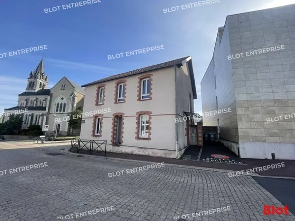 Bureaux 143 m²