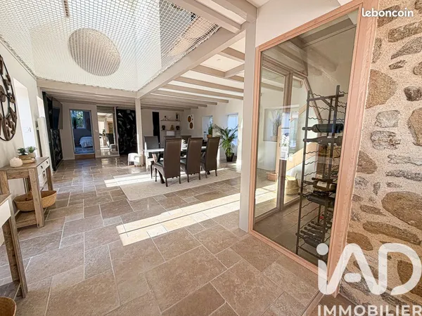 Longère 6 pièces 182 m²