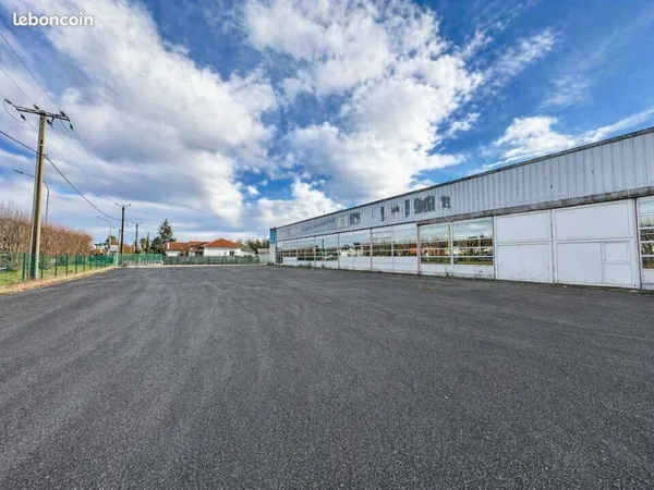 Local d'activité 1 325 m²