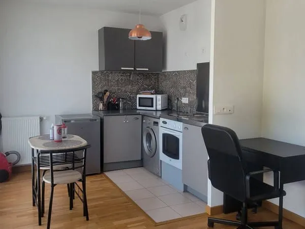 Studio 1 pièce 28 m²