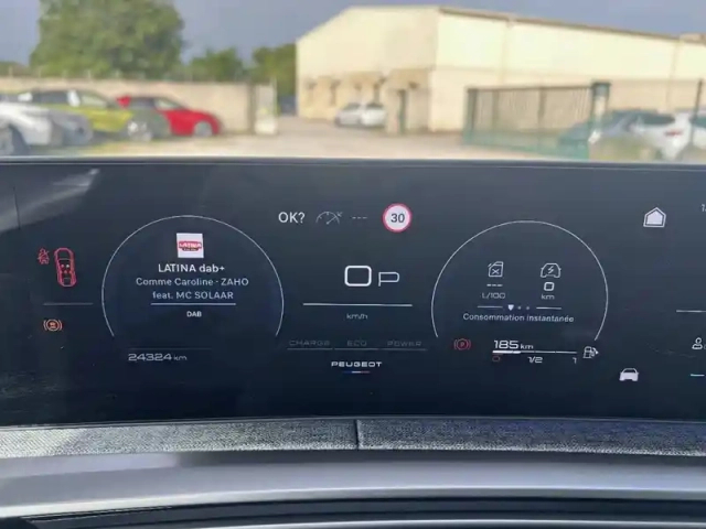 Peugeot 3008 hybrid 136 e-dcs6 — photo 12
