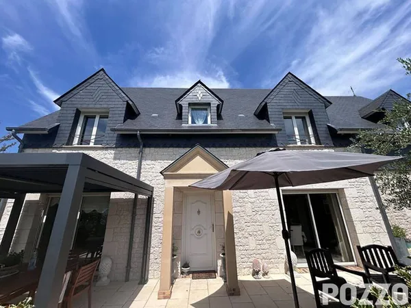 Maison 7 pièces 230 m²