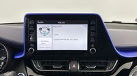 Toyota C-Hr 122h Graphic 2WD E-CVT MC19 — photo 18