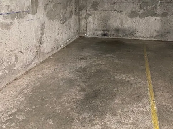Loue place de parking
