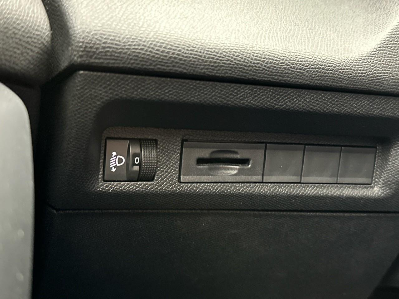 Peugeot 308 bluehdi 130ch s&s bvm6 allure pack — photo 17