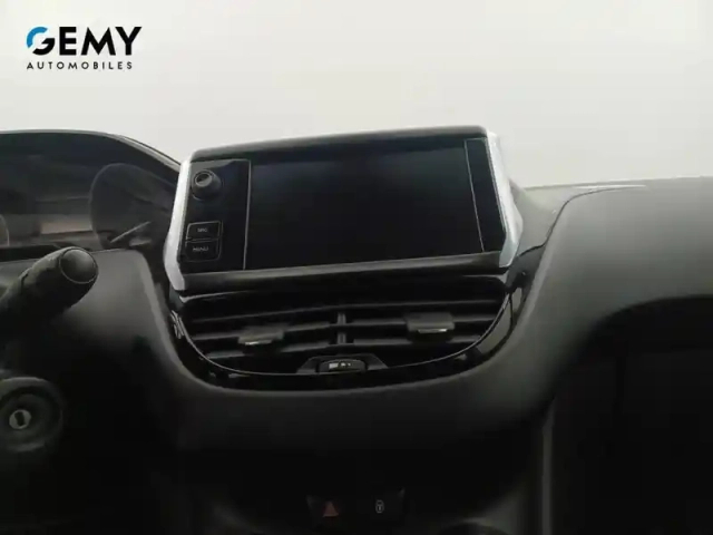 Peugeot 208 puretech 82ch s&amp;s bvm5 — photo 14