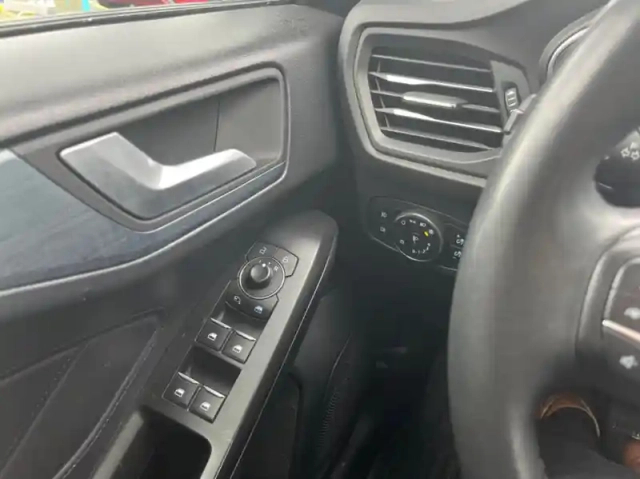 Ford Focus active sw 1.0 flexifuel mhev 125ch x powershift — photo 6