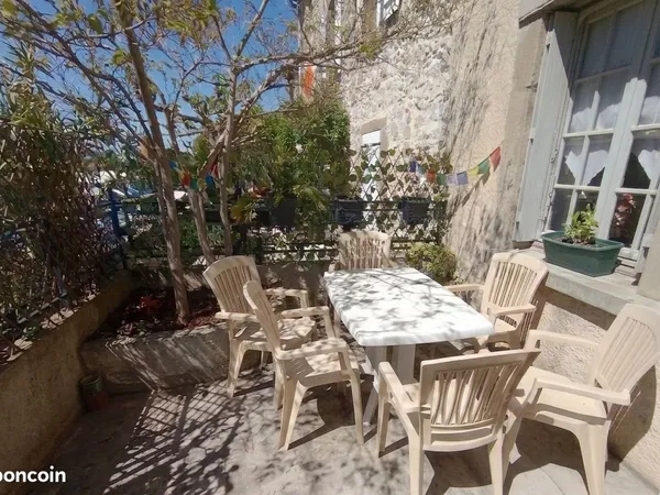 Maison lumineuse saint couat d'Aude