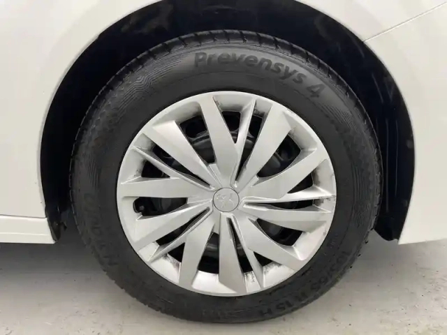 Peugeot 208 puretech 75 s&amp;s bvm5 — photo 18
