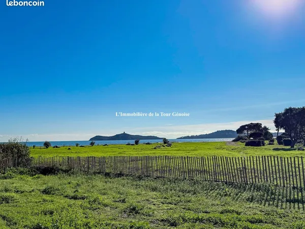 Vardiola - appartement en front de mer