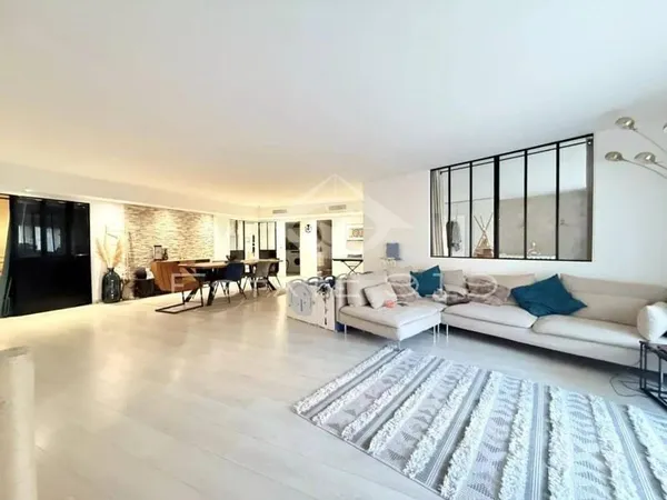 Loft 3 pièces 125 m²