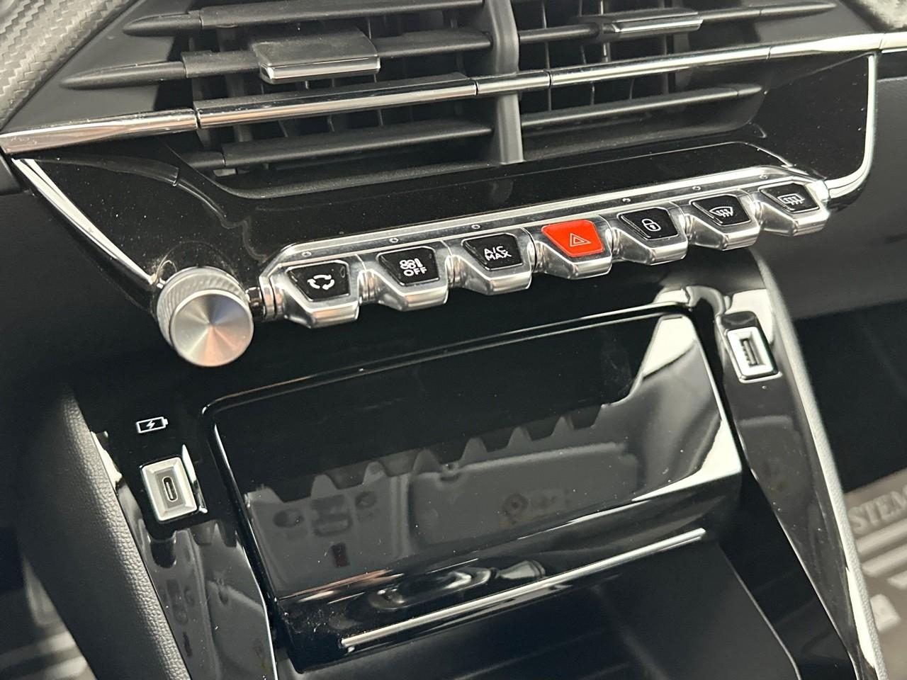 Peugeot 2008 puretech 130 s&s eat8 allure pack — photo 27
