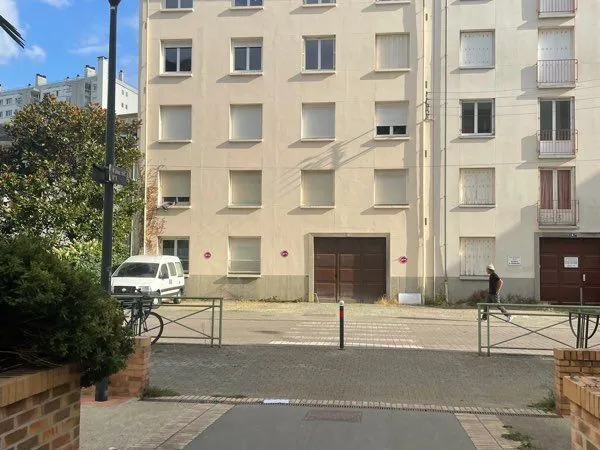 Rennes, face au Parc Oberthür : T3 de 54 m² refait à neuf, loué meublé