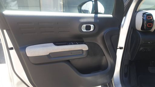 Citroen C3 Aircross 1.5 BlueHDi 120 EAT6 - Shine – 2019 – 67793 km – Diesel – Boîte Automatique — photo 38