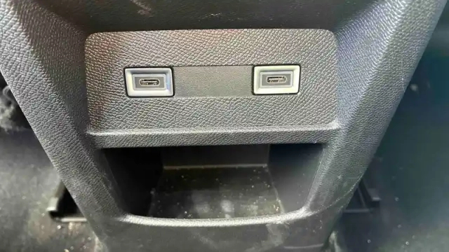 Peugeot 308 sw hybrid 145 e-dcs6 — photo 38
