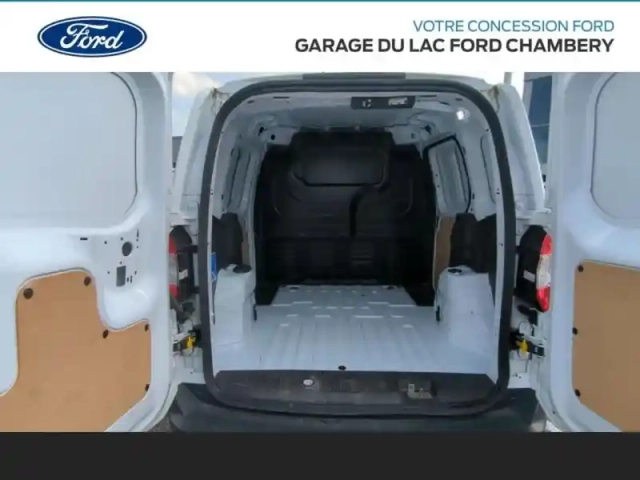 Ford Transit Courier 1.0e 100ch stop&amp;start limited — photo 12