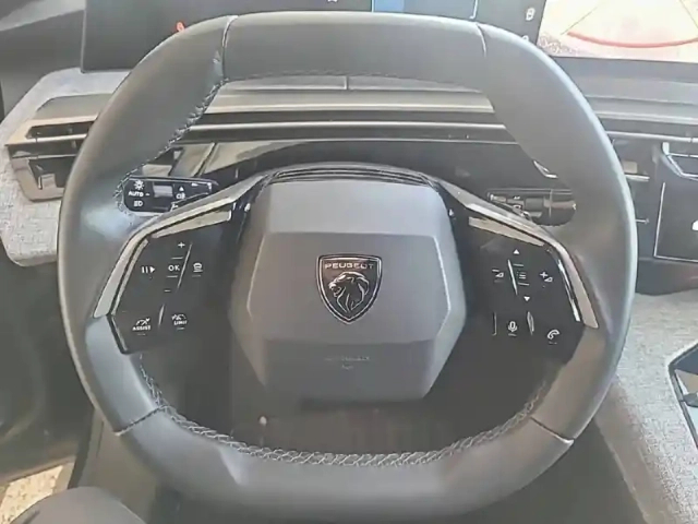 Peugeot 3008 hybrid 145 e-dcs6 — photo 9