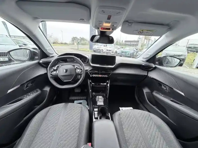 Peugeot 208 hybrid 100 e-dcs6 — photo 6