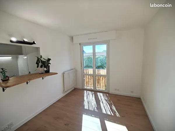 Studio 1 pièce 16m²