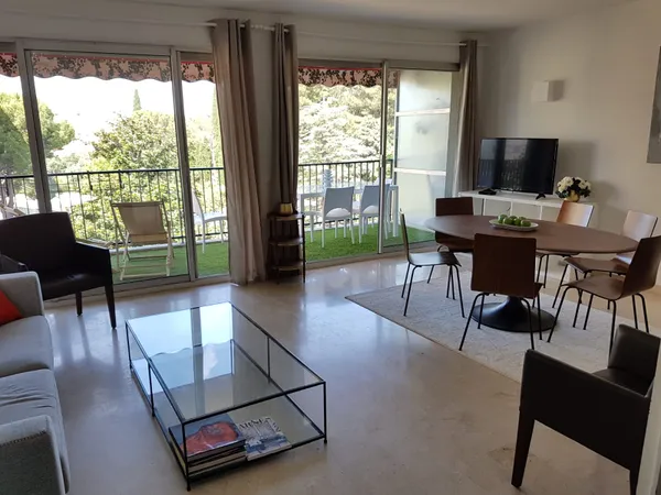 Loue T4 ( 3 chambres) de 105m² à Aix-en-provence au Parc Mozart