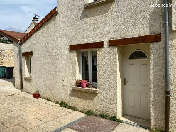 Appartement T3 - 44 m² - Buchelay centre village